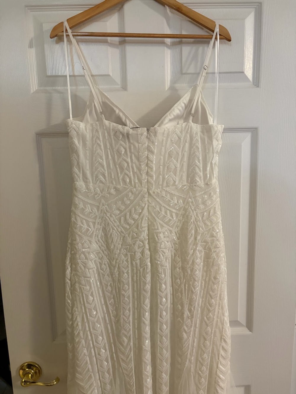 NWT Elegant White Embroidered Tulle Evening Dress - Picture 8 of 10